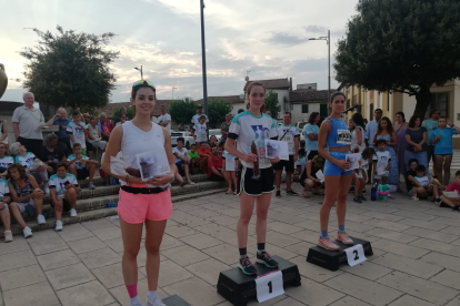 Pódium sénior femenino de la prueba.