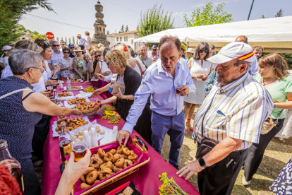 Almarza tuvo sus calles llenas de visitantes toda la jornada