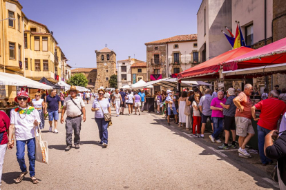 Almarza tuvo sus calles llenas de visitantes toda la jornada