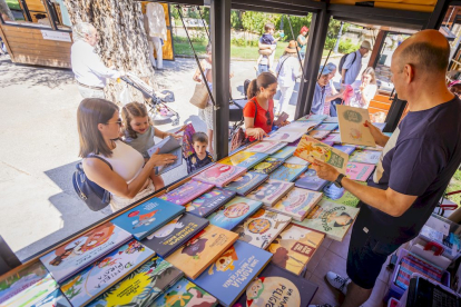 Primer día cargado de emoción en la Feria Expoesía