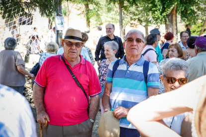 Más de 400 personas se reúnen en Yanguas para celebrar este gran día.