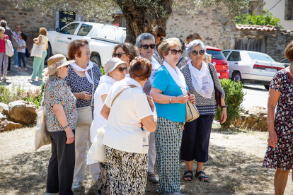 Más de 400 personas se reúnen en Yanguas para celebrar este gran día.