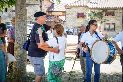 Más de 400 personas se reúnen en Yanguas para celebrar este gran día.