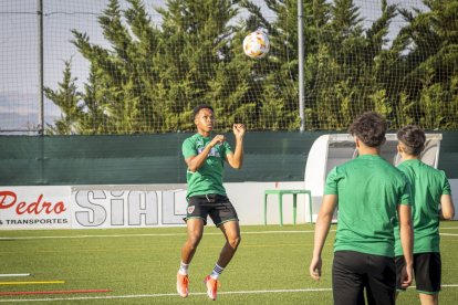 El equipo dirigido por Fredy Vera arranca la campaña 24/25