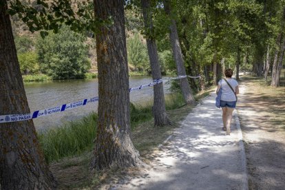 El operativo se desarrolla frente al peñón, junto a la fábrica de harinas