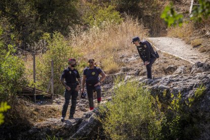 El operativo se desarrolla frente al peñón, junto a la fábrica de harinas