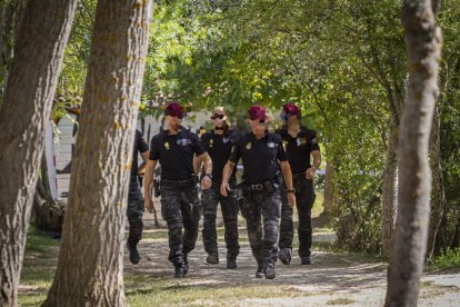 El operativo se desarrolla frente al peñón, junto a la fábrica de harinas