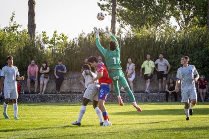 Los rojillos disfrutaron en su quinto partido de pretemporada