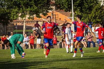 Los rojillos disfrutaron en su quinto partido de pretemporada