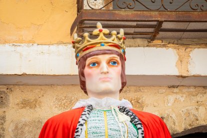 La mañana es para los niños en la villa ribereña