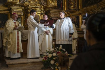 Ofrenda floral a la Virgen de Espino en las fiestas de El Burgo de Osma 2024.