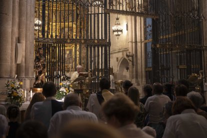 Ofrenda floral a la Virgen de Espino en las fiestas de El Burgo de Osma 2024.