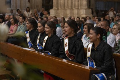 Ofrenda floral a la Virgen de Espino en las fiestas de El Burgo de Osma 2024.