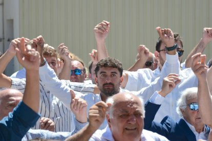 Navaleno celebra sus fiestas de la Virgen y San Roque con el baile de la jota tan característico de la localidad.