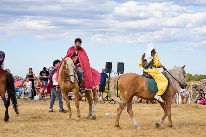 Iruecha revive un año más su Soldadesca en el marco de las fiestas de la Virgen de la Cabeza.