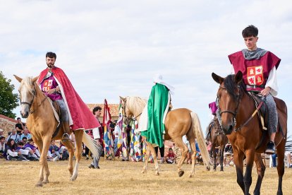 Iruecha revive un año más su Soldadesca en el marco de las fiestas de la Virgen de la Cabeza.