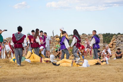 Iruecha revive un año más su Soldadesca en el marco de las fiestas de la Virgen de la Cabeza.