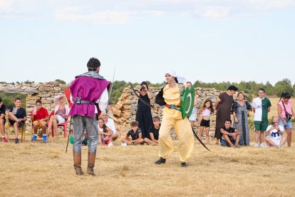 Iruecha revive un año más su Soldadesca en el marco de las fiestas de la Virgen de la Cabeza.