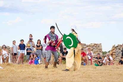 Iruecha revive un año más su Soldadesca en el marco de las fiestas de la Virgen de la Cabeza.