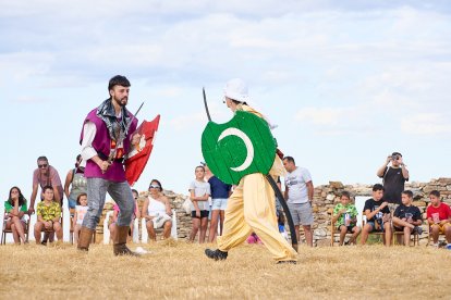 Iruecha revive un año más su Soldadesca en el marco de las fiestas de la Virgen de la Cabeza.