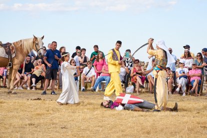 Iruecha revive un año más su Soldadesca en el marco de las fiestas de la Virgen de la Cabeza.