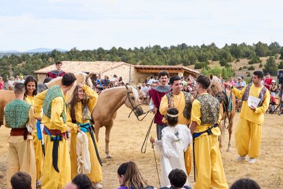 Iruecha revive un año más su Soldadesca en el marco de las fiestas de la Virgen de la Cabeza.