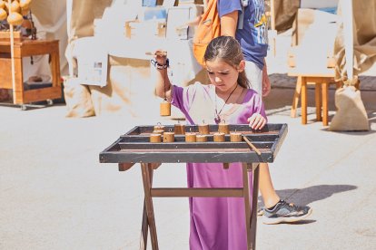 El Mercado Medieval vuelve a llenar la plaza Mayor de Medinaceli de artesanía y animación.