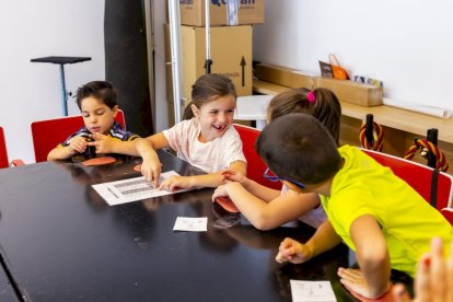 Los niños conocieron la escritura celtíbera de los numantinos