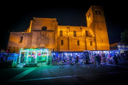 La plaza estalla durante el pregón