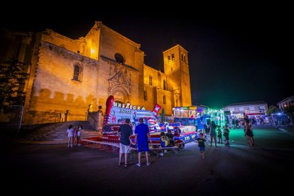 La plaza estalla durante el pregón