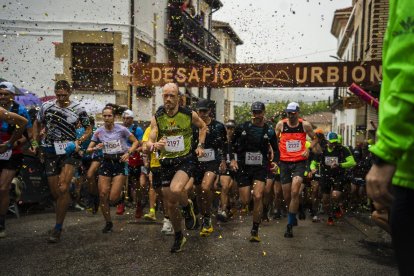 Imagen de la salida del Desafío Open con la lluvia como protagonista desde el inicio.