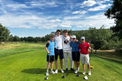 Uno de los grupos asistentes al Campus de Verano del Club de Golf Soria.