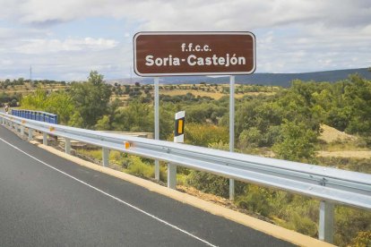 El cartel, ya corregido, de la Soria-Castejón.