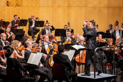 Orquestra de la Comunitat Valenciana-Titular del Palau de les Arts