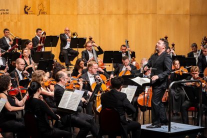 Orquestra de la Comunitat Valenciana-Titular del Palau de les Arts