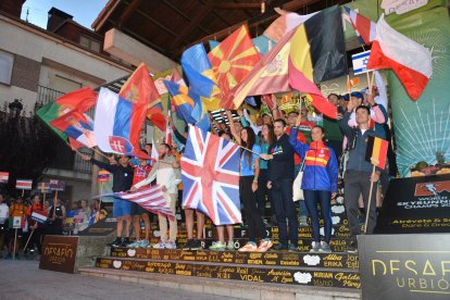 Un momento de la presentación de las respectivas selecciones que participan en el Mundial de Skyrunning.