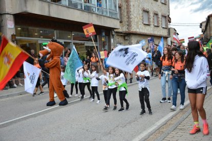 Covaleda acogió el acto inaugural con el desfile de selecciones