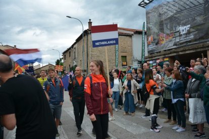 Covaleda acogió el acto inaugural con el desfile de selecciones