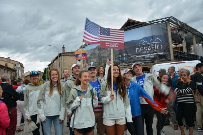 Covaleda acogió el acto inaugural con el desfile de selecciones