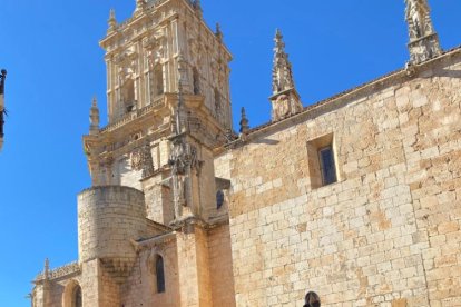 La Vuelta a Soria celebra su cuarta edición con El Burgo de Osma como 'sede' y los mejores ejemplares de motos clásicas.