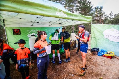 Los atletas cerraron este domingo el Mundial de Skyrunning de Soria con un recorrido de 37 kilómetros por algunos de los bosques más bellos de España.