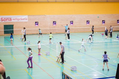 El bádminton será uno de los deportes que se puedan practicar en la campaña deportiva municipal.