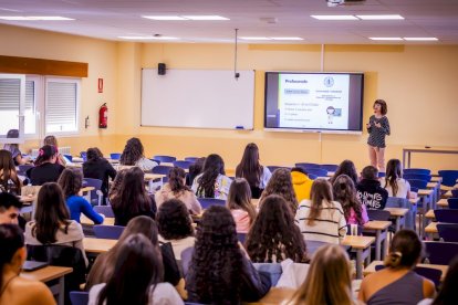 Las aulas del Campus Duques de Soria se vuelven a llenar de vida