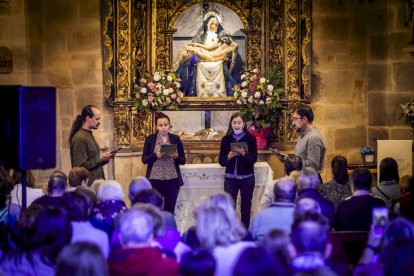 Música para María por la Cofradía de la Virgen de la Soledad