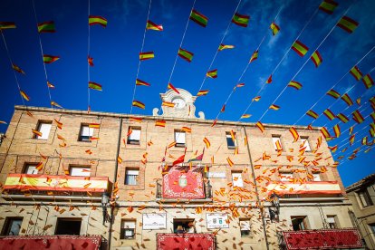 Ólvega comienza sus fiestas con un estallido de alegría.