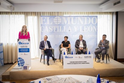 Mesa de debate: Turismo micológico como fuente de riqueza en el medio rural