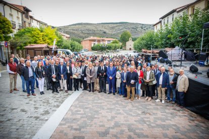 Foto de familia del Día de la Provincia con los alcaldes.