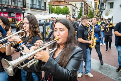 La charanga llenó el centro de Soria de música y fiesta