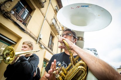 La charanga llenó el centro de Soria de música y fiesta