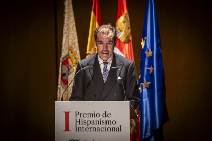 El presidente de la FDS, Rafael Benjumea, en la entrega del Premio de Hispanismo Internacional.